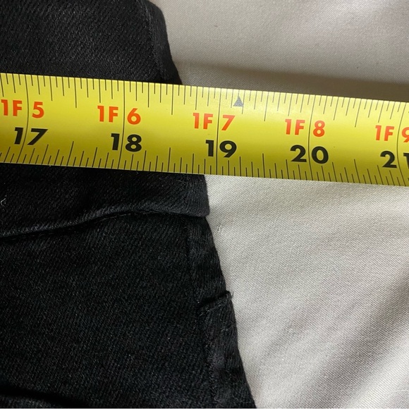 Van Heusen Slim Fit Women’s Black Jeans Sz 18R Tapered Leg Stretch Pull-on NWT - Picture 5 of 7